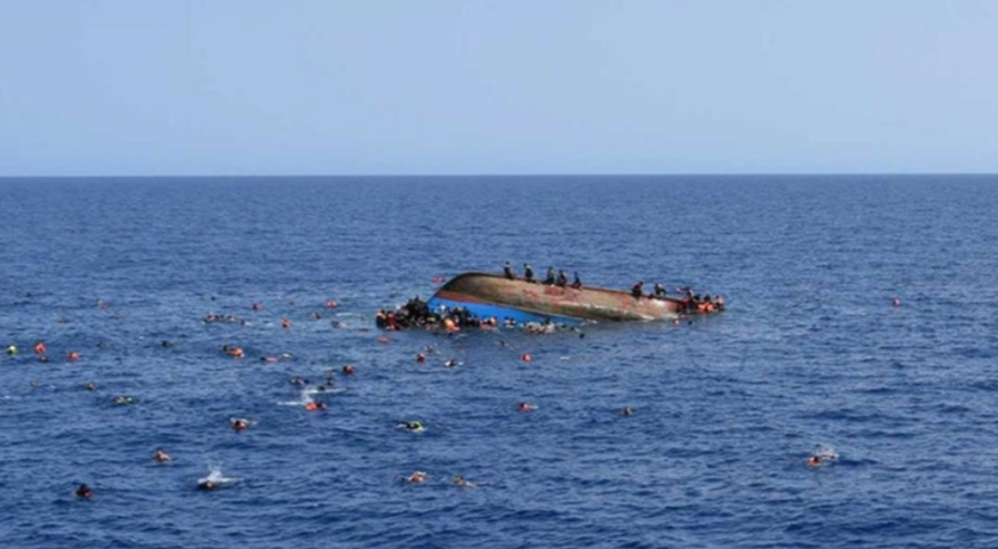 Manş Denizi'nde göçmen teknesi battı