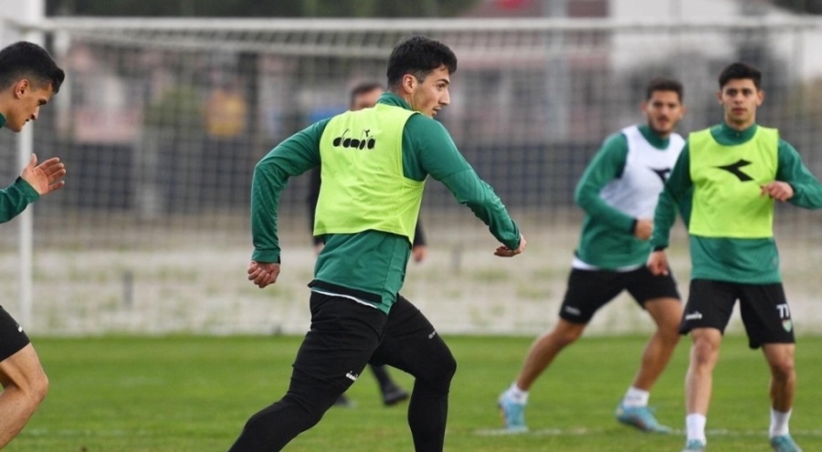Bursaspor, Nazilli Belediyespor'a bileniyor