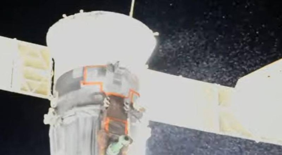 Uzay aracında korkutan sızıntı