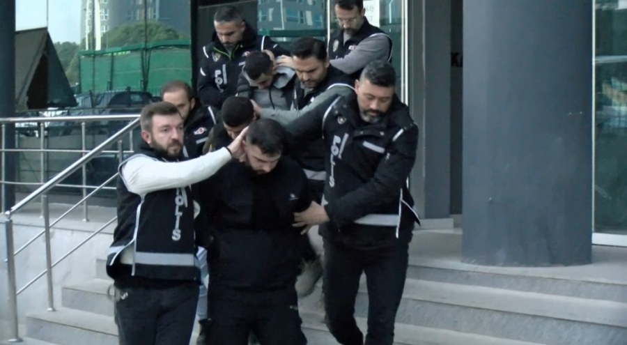 Bursa'da kaçak silah ticareti yapan şahıslara gözaltı