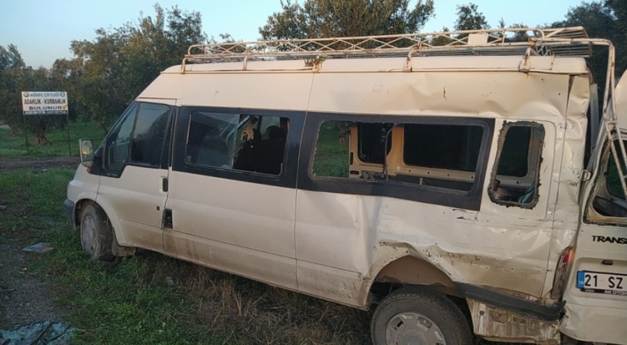 Bursa'da zeytin işçilerini taşıyan minibüse tır çarptı! Çok sayıda yaralı var