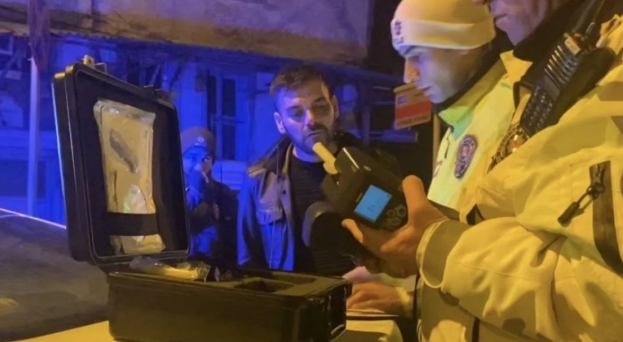 Bursa'da polisin dur ihtarına uymayan ehliyetsiz sürücü alkollü çıktı