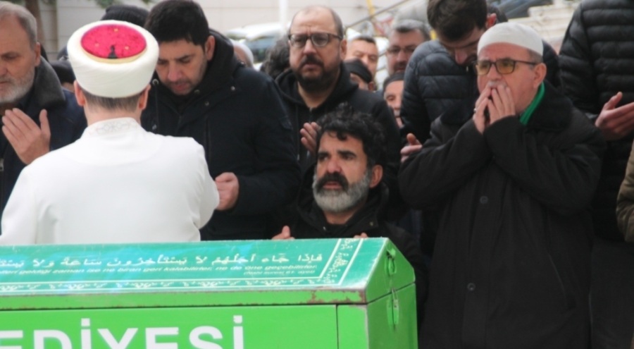 Alpaslan Özmol'un annesi Bursa'da son yolculuğuna uğurlandı
