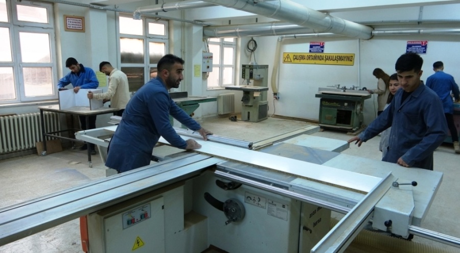 Van'da fabrika gibi okul