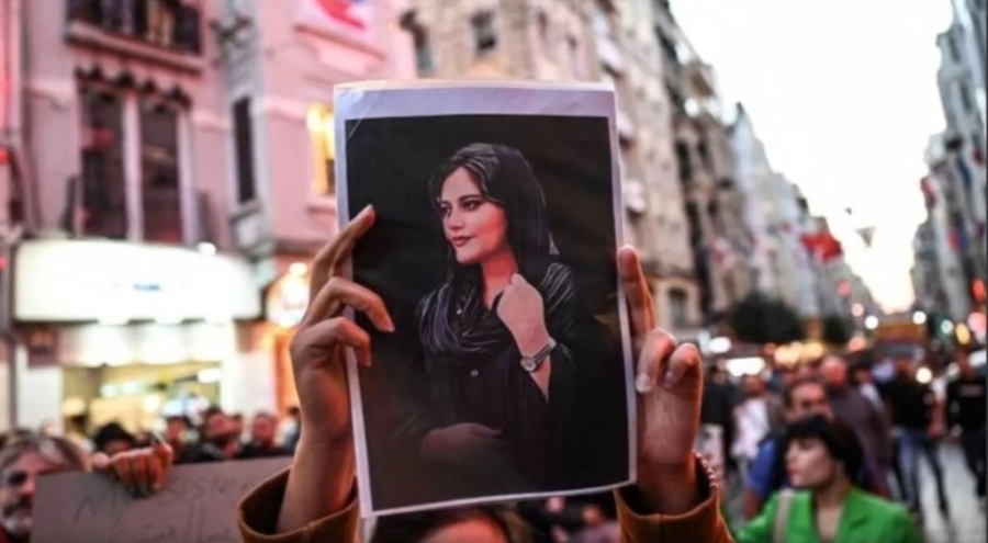 İran, Mahsa Amini gösterileri için ABD'yi suçladı