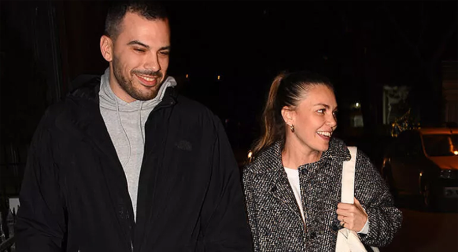 Aslı Enver'den eşiyle ilk kez görüntülendi