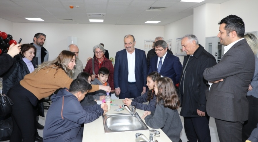 Bursa Mudanya Belediyesi'nden öğrencilere yeni laboratuvar