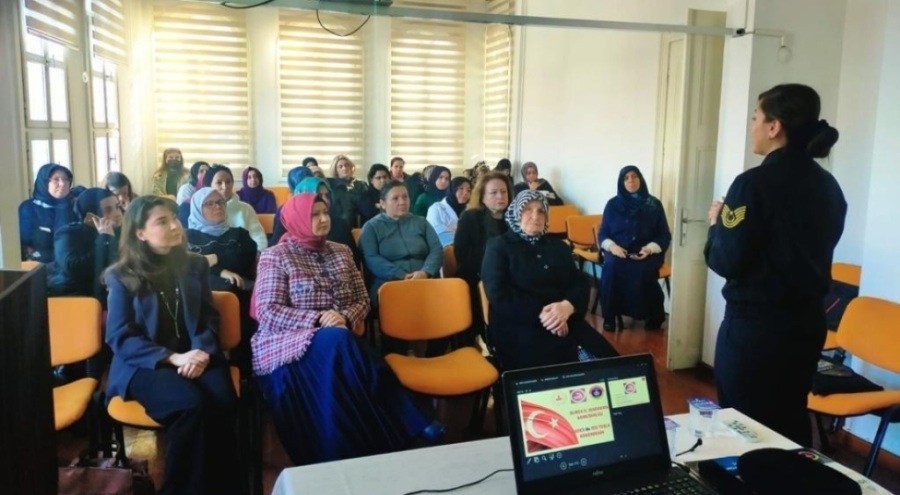 Bursa İl Jandarma Komutanlığı 85 bin 901 vatandaşa eğitim verdi