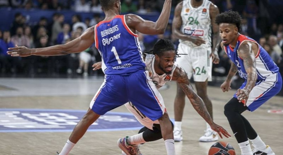 Anadolu Efes'ten Euroleague'de farklı galibiyet
