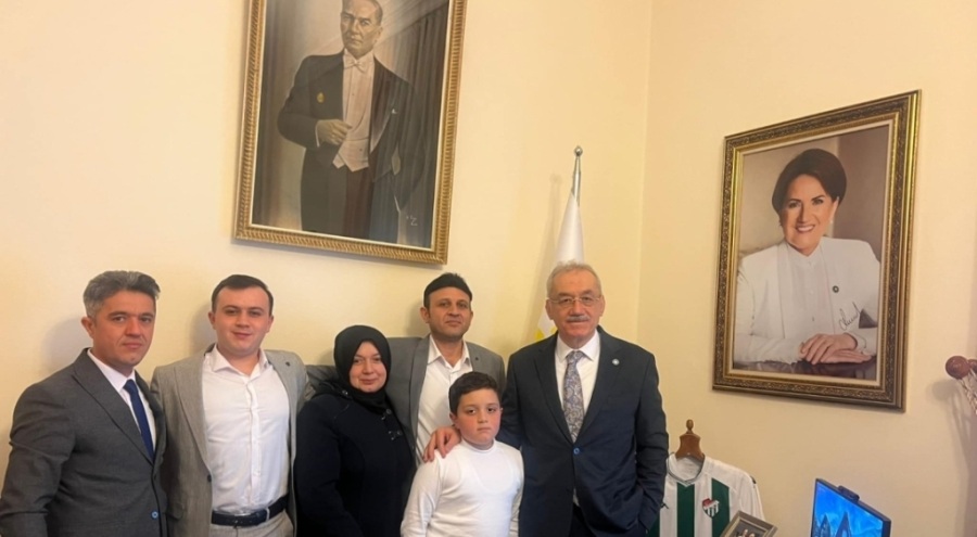 "Yük trenini bile çok gördükleri Bursa ayaklarına bağlanan prangaları 2023'te söküp atacak!"