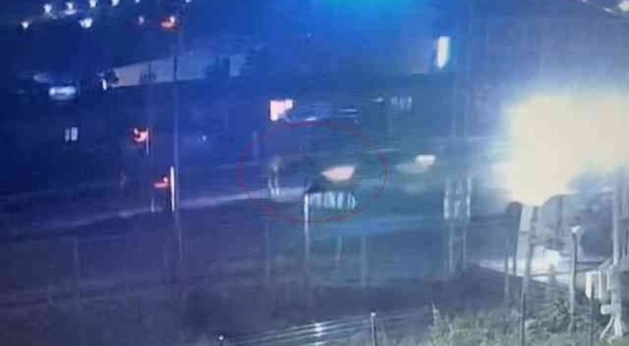 Yolun karşısına geçmek isteyen genç yaşamını yitirdi