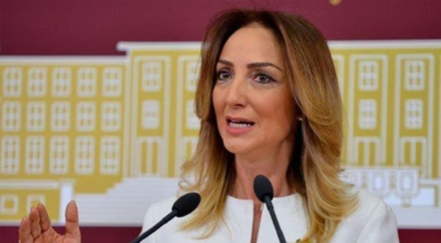 Nazlıaka: Anneler bayat ekmekleri ıslatıp çocukların çantasına koyuyor