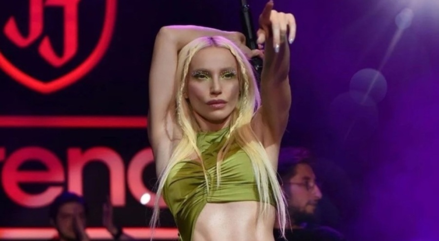 Gülşen, yılbaşı konserinde İzmirlilerle buluşacak