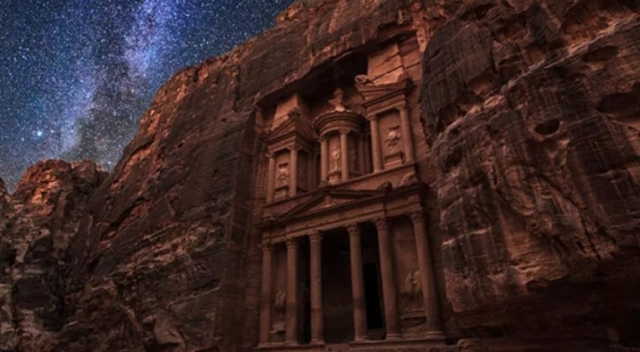 Petra antik kenti sular altında kaldı