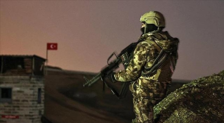 1 terörist teslim oldu