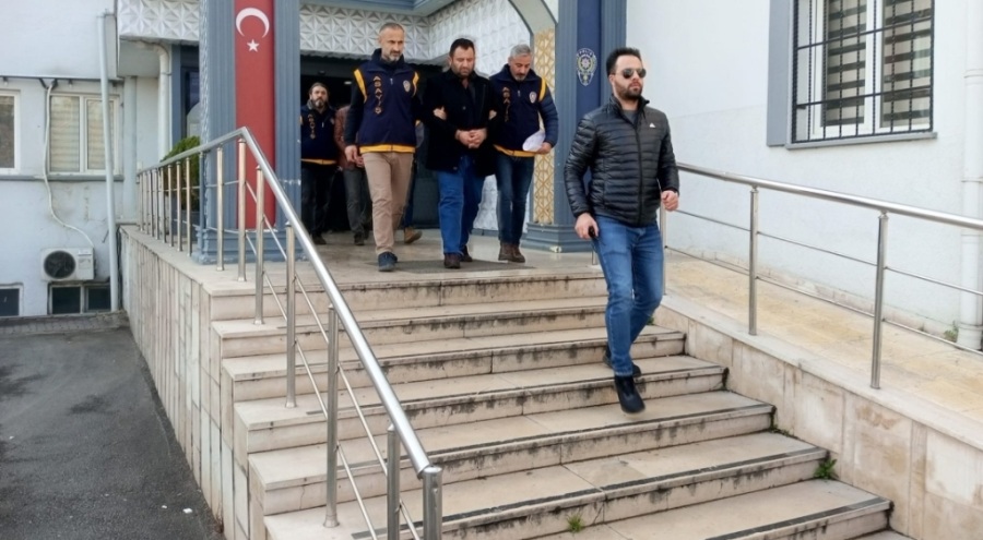 Bursa'da 'Çekiç 1' operasyonunda 5 gözaltı