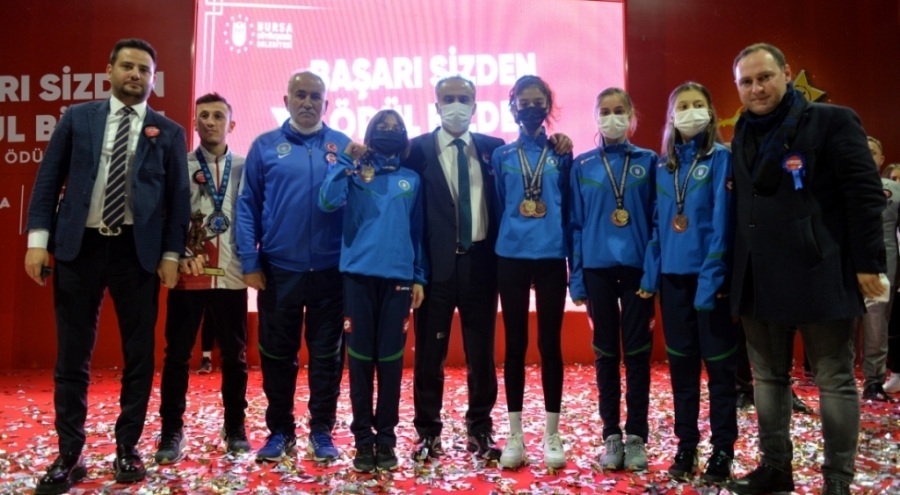 Bursa'yı temsil ederek derece elde eden sporcular ödüllendirilecek