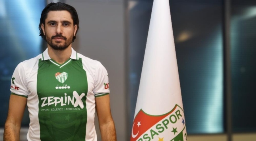 Bursaspor, Özer Hurmacı'yı resmen açıkladı