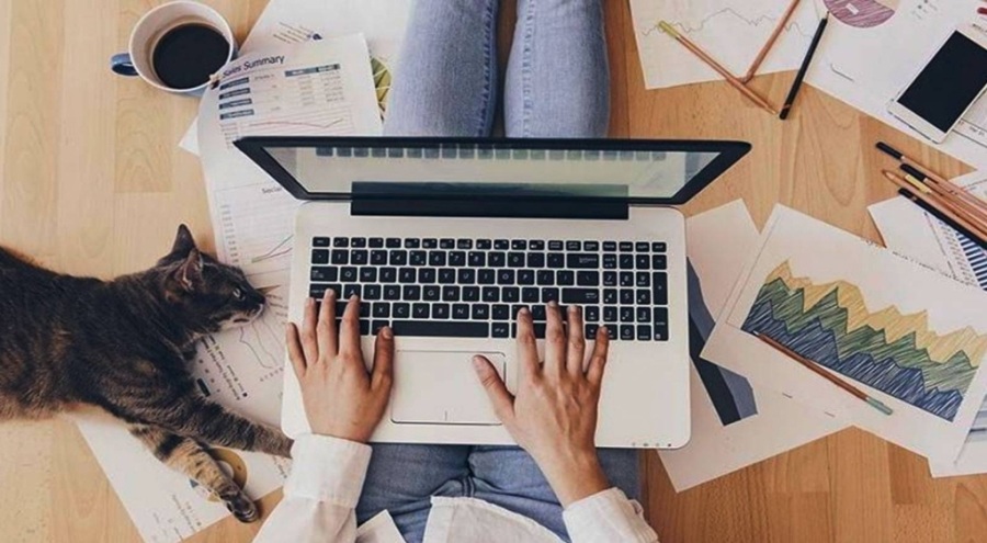 Uzaktan çalışanlar daha fazla toplantıya giriyor