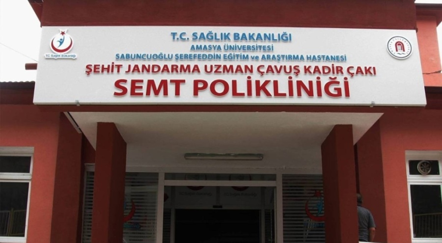 Boğaz ağrısı şikayetiyle hastaneye giden çocuk hayatını kaybetti