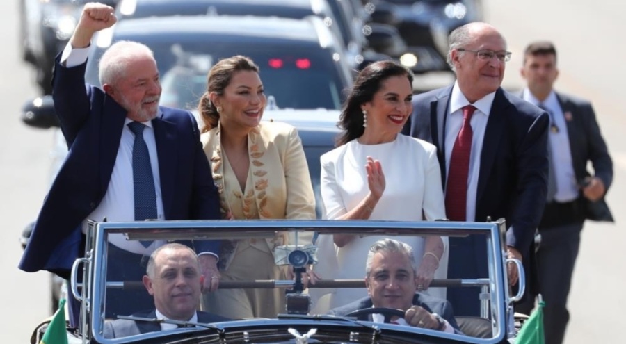 Brezilya'da Lula, 12 yıl sonra yeniden görev başında!