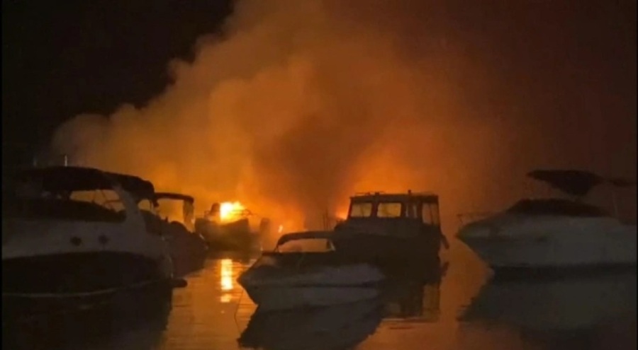 Bostancı sahilinde yangın! 6 tekne kül oldu