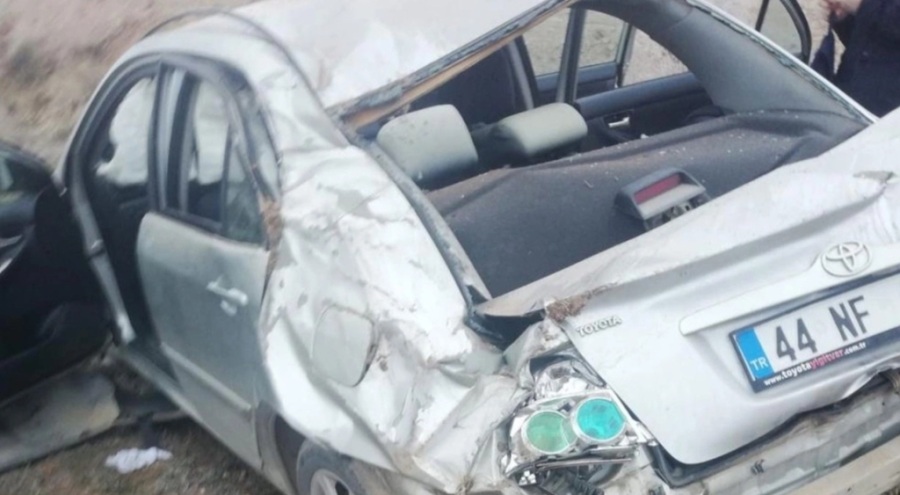 Malatya'da polis ekipleri kaza yaptı: 5 yaralı