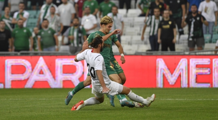 Bursasporlu Eren Güler: Yeni yıla umutlu bakmak için çabalıyorum