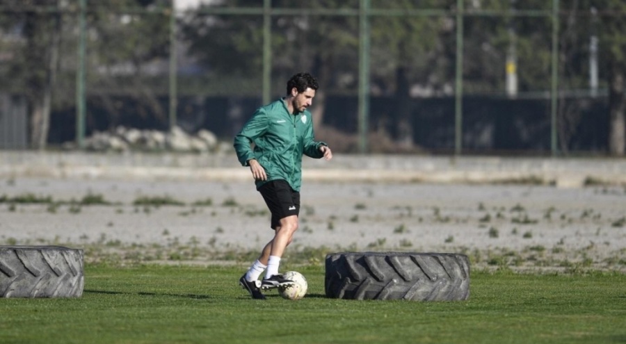 Bursaspor'dan top başı yaptı