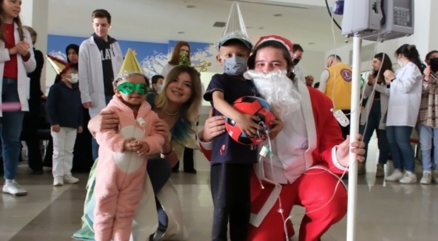 Lösemili çocuklara Bursa Ata Lions'tan yeni yıl partisi