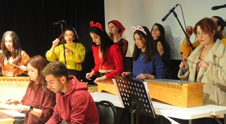 Bursa'da Orff Çalgıları ile Ortaokul Öğrencileri Müzik Günü etkinliği