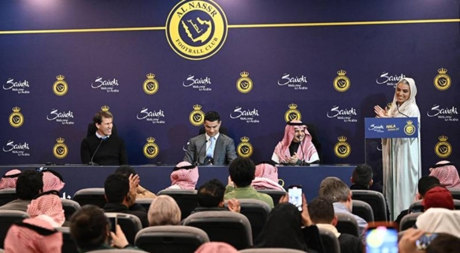 Cristiano Ronaldo, Al-Nassr'a imza attı