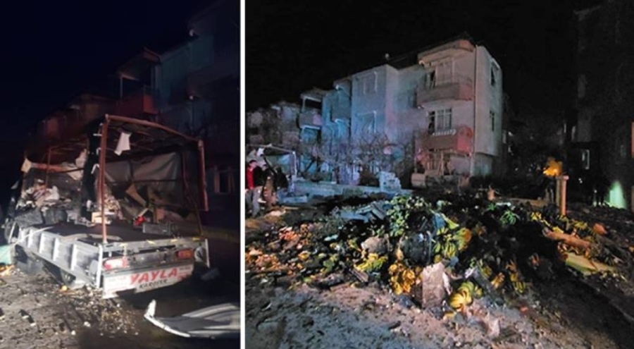 Antalya'da meyve yüklü kamyonette patladı meydana geldi