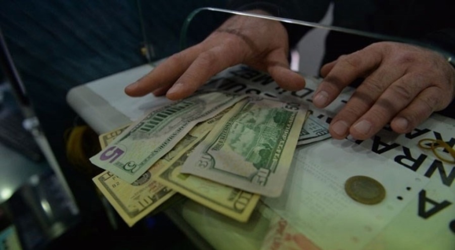 Dolar 18,78'e yükseldi