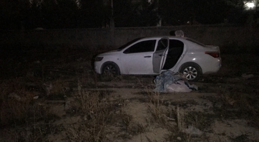 Polisten kaçtılar, baklava alırken yakalandılar!