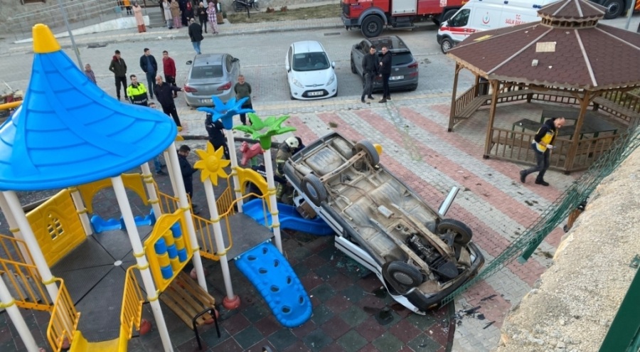 Bursa'da otomobil parka uçtu!