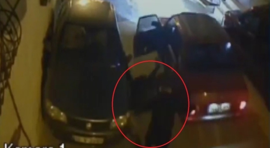 Bursa'da camdan atlayıp otomobilini hırsızın elinden kurtardı