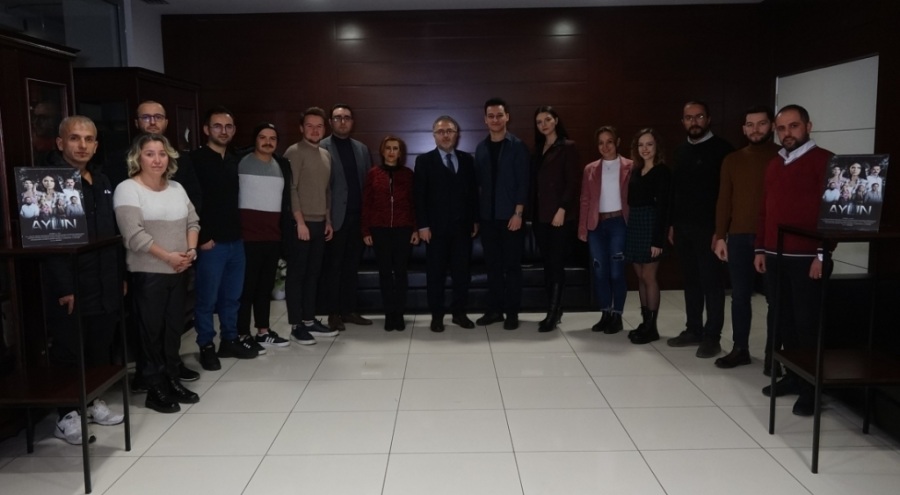 Bursa'da üniversite öğrencisinin 'kadına şiddet' filminde 27 avukat rol aldı