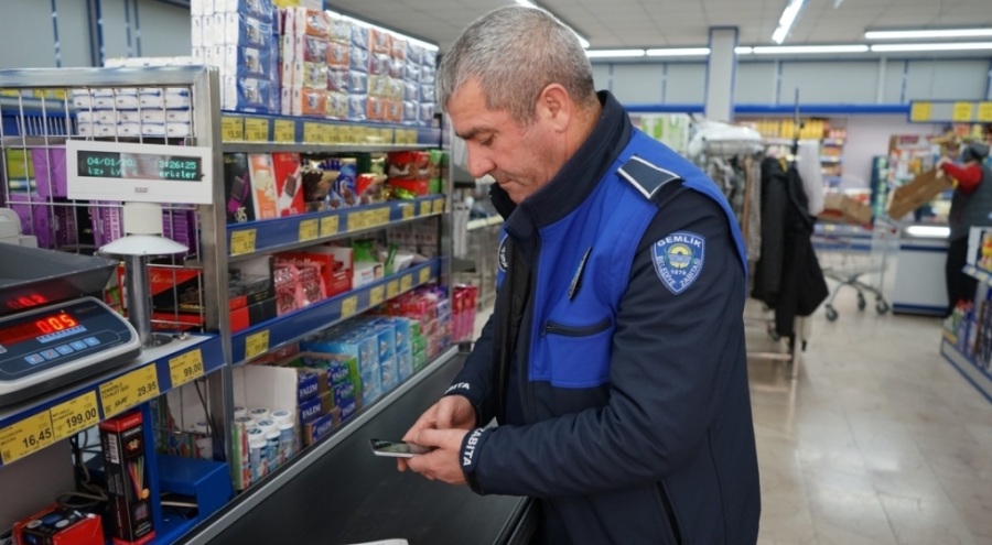 Bursa Gemlik'te market denetimleri devam ediyor
