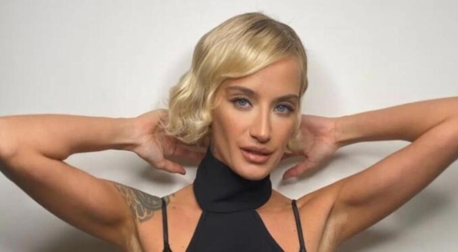 Didem Soydan'dan kürklü poz