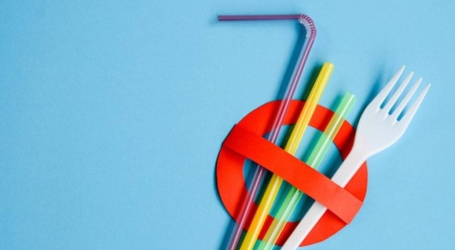 İngiltere'de plastik çatal, bıçak ve tabaklara yasak geliyor