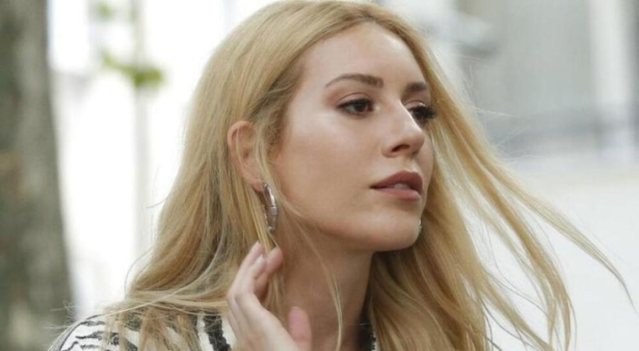 Sinem Kobal'dan yeni poz