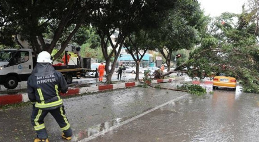 Akdeniz ve Ege Bölgesi'ne kuvvetli yağış uyarısı