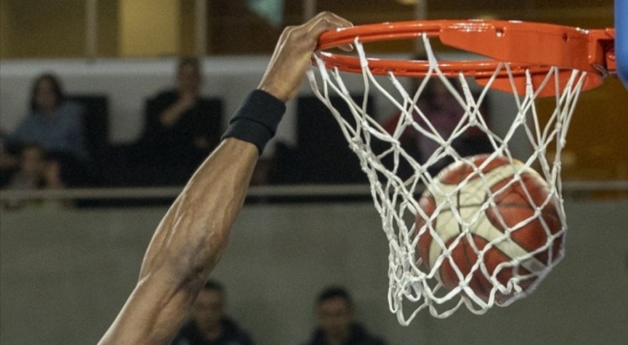 Anadolu Efes yarın Barcelona ile karşılaşacak