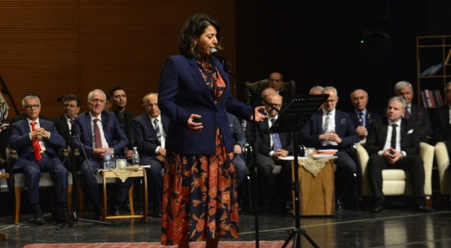 Bursa'daki üniversite öğrencilerinden konser