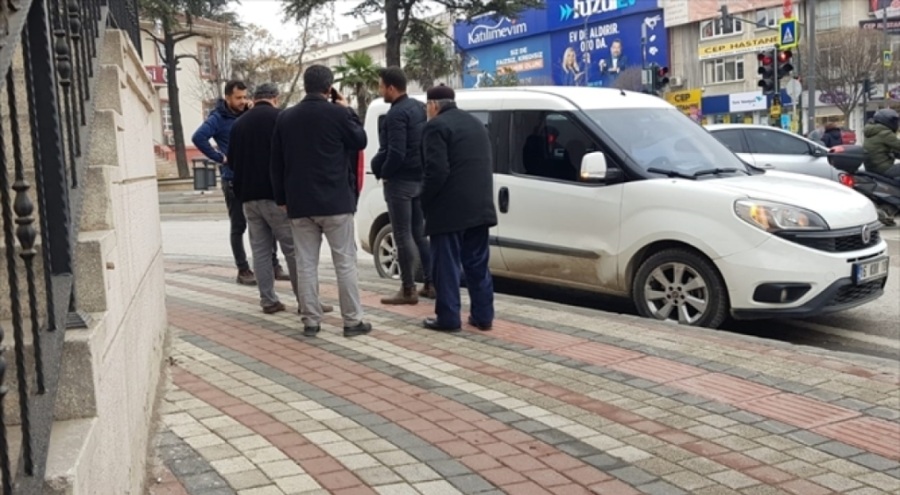 Bursa'da parasını dolandırıcılara kaptıracaktı, son anda kurtuldu