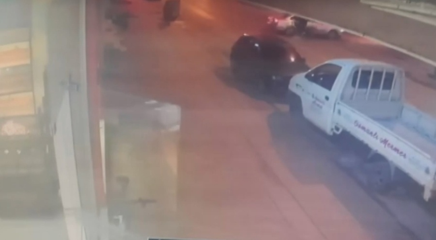 Bursa'da otomobil ile motosiklet çarpıştı! Yaralı var...