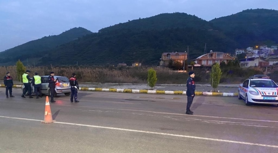 Bursa'da jandarma huzur operasyonu yaptı