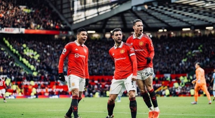 Manchester United derbide 2-1 galip geldi