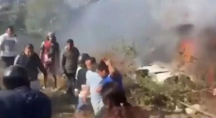 Nepal'de 72 kişiyi taşıyan yolcu uçağı düştü